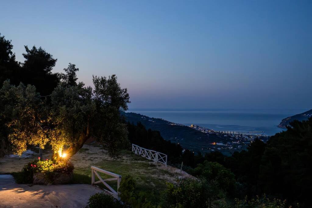 Villa Koukounaria Скопелос Екстериор снимка