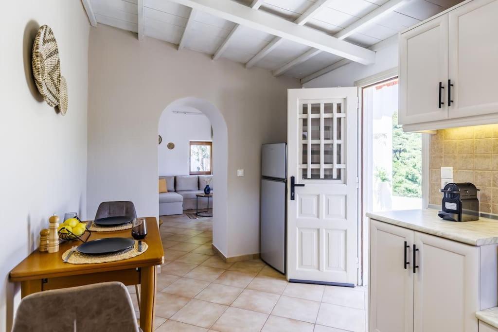 Villa Koukounaria Скопелос Екстериор снимка