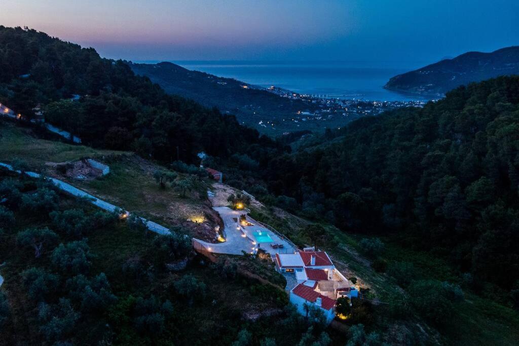 Villa Koukounaria Скопелос Екстериор снимка